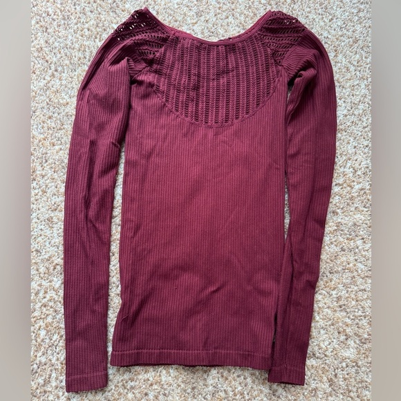 Free People Intimately seemless longsleeve top detail at the top size xs/s - Picture 2 of 3